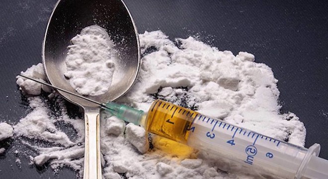 Karnındaki şişlikten şüphelenildi, 660 gram eroin bulundu