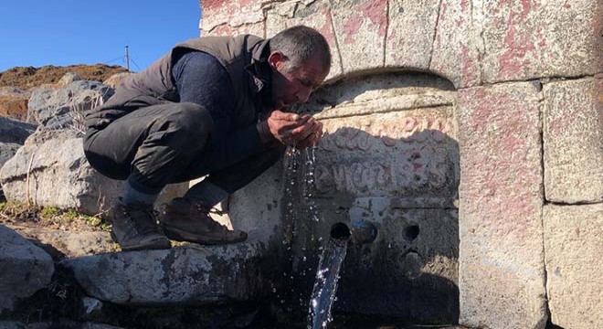Kars'ta 86 yıllık taş çeşme