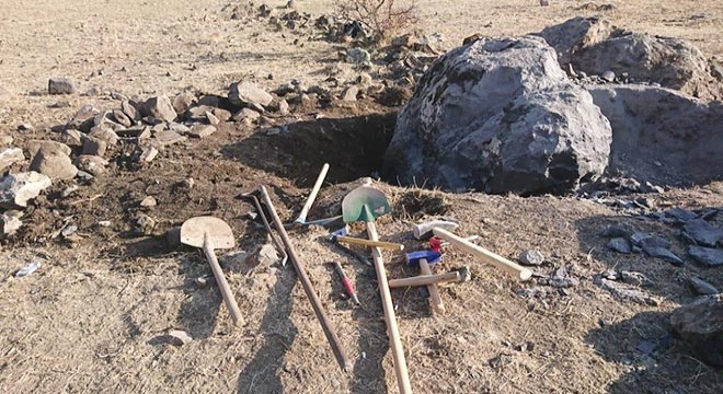 Kars'ta kaçak kazı yapanlara suçüstü
