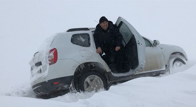 Kars ta tipide mahsur kalanlar kurtarıldı