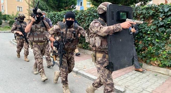 Kartal'da uyuşturucu satıcılarına operasyon