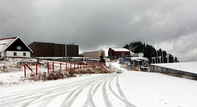 Kartalkaya, bembeyaz oldu