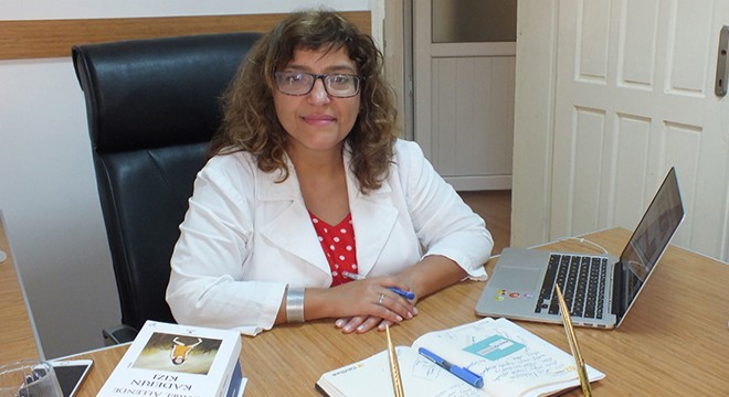 Kaş'ın ilk kadın noteri göreve başladı