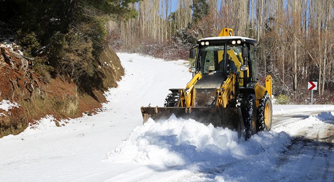 Kaş'ın yaylalarında karla mücadele