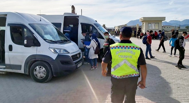 Kaş'ta jandarmadan servis denetimi