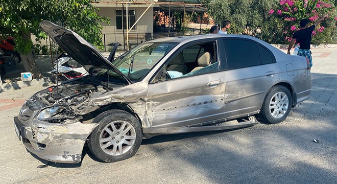 Kaş'ta trafik kazası: 2 yaralı