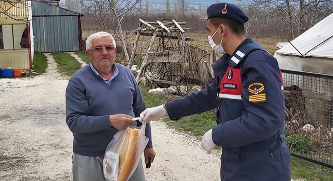 Kaş jandarmadan yaşlılara destek