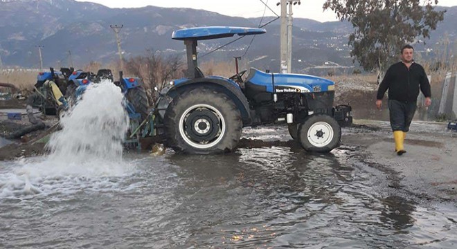 Kaş ta 2 haftada 540 dönüm serayı su bastı