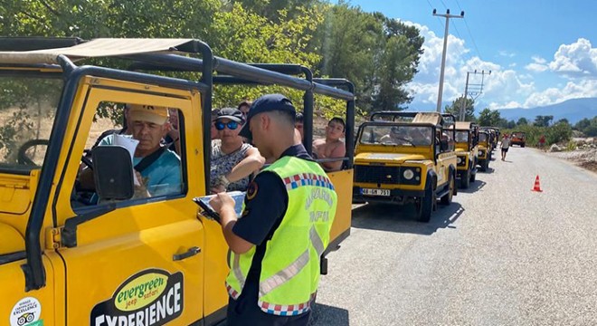 Kaş ta safari araçları denetlendi