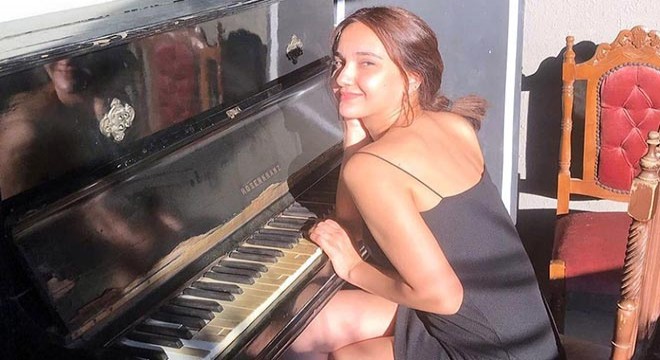 Katiline 'Ölmeden son bir defa öpeyim' diye yalvarmış