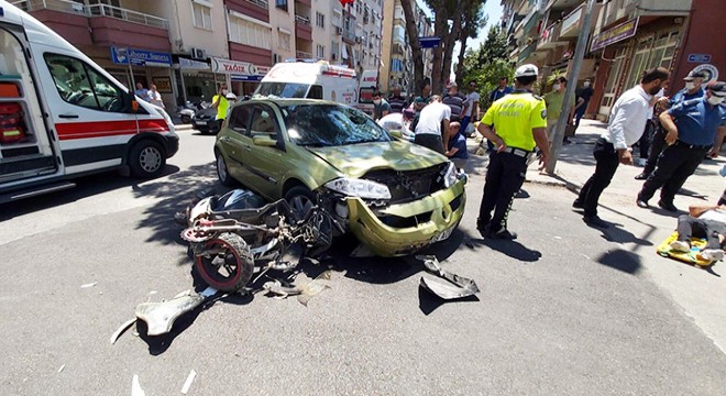 Kavşakta otomobille motosiklet çarpıştı: 3 yaralı