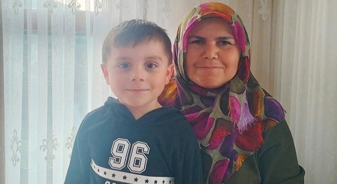 Kaybolan anne ve 5 yaşındaki oğlu aranıyor