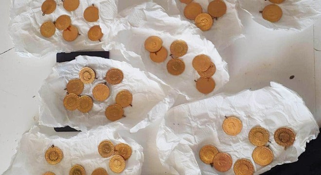 Kayboldu zannettiği 60 altın, çantasının astarından çıktı