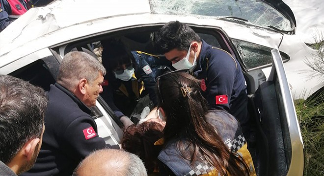 Kayıp Seher öğretmen, kaza yaptığı otomobilde yaralı bulundu