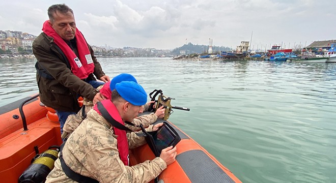 Kayıp denizcileri arama çalışmaları 25'inci gününde