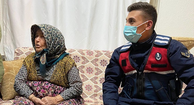 Kayıp Alzheimer hastası kadını jandarma buldu