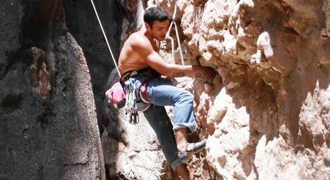 Kayıp dağcı, 6 gündür aranıyor