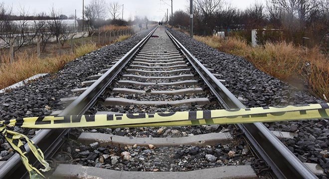 Kayıp kadının demir yolunda parçalanmış cesedi bulundu