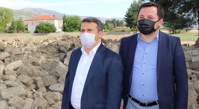 Kaymakam Çimşit'ten evi yanan aileye ziyaret