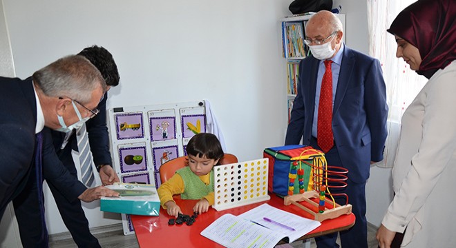 Kaymakam Kurdoğlu, engelli öğrencilerle buluştu