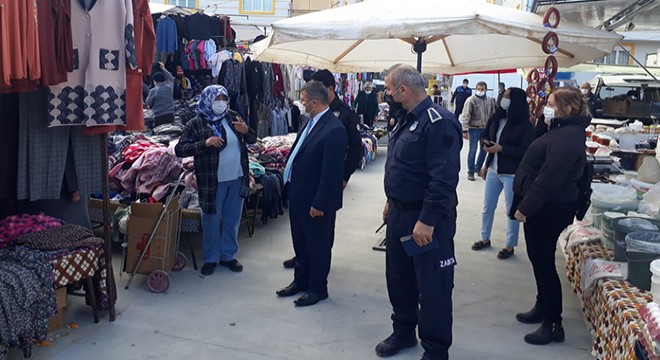 Kaymakam pazarda koronavirüs denetimi yaptı