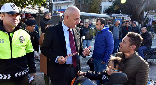 Kaymakamdan ceza yerine kask ve uyarı
