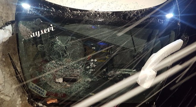 Kayseri'de yolcu otobüsü devrildi: 24 yaralı