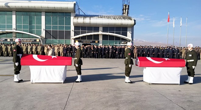 Kaza şehidi 2 asker, Ağrı'dan törenle uğurlandı