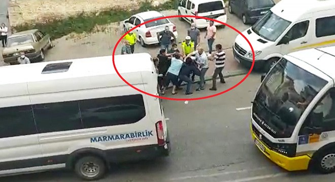 Kaza sonrası kavga çıktı, korona unutuldu
