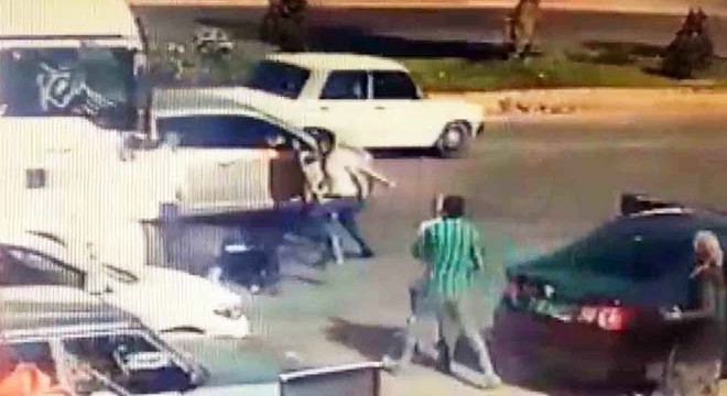 Kaza sonrası sürücü tekme tokat dövüldü