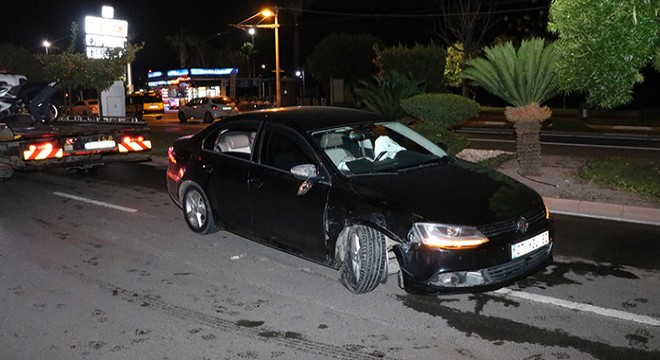 Kaza yaptılar, araçlarını bırakıp gittiler