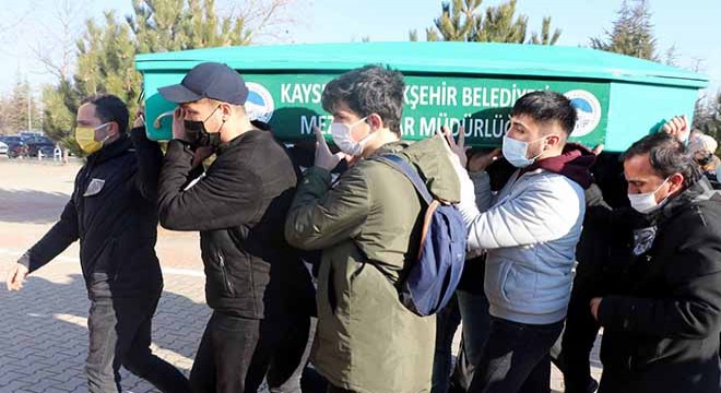 Kazada ölen 2 öğrenci için eğitim gördükleri fakültede tören