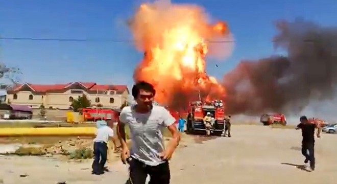 Kazakistan’da yakıt tankı patladı