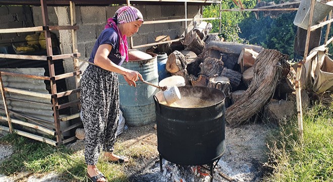 Kazanlar kaynıyor, kışlık bulgur hazırlanıyor