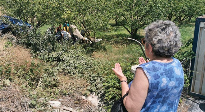 Kazayı görünce ellerini açıp, dua etti