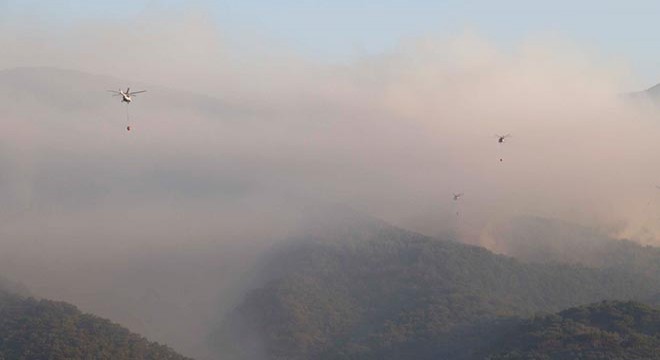 Kazdağları'ndaki yangına hava müdahalesi yeniden başladı
