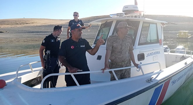 Keban Baraj Gölü’nde tekne battı; kayıp balıkçı aranıyor