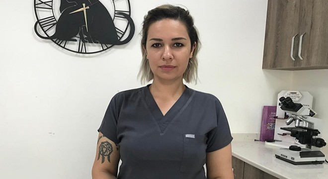 Kedisinin ölümünden sorumlu tuttuğu veterineri darbetti