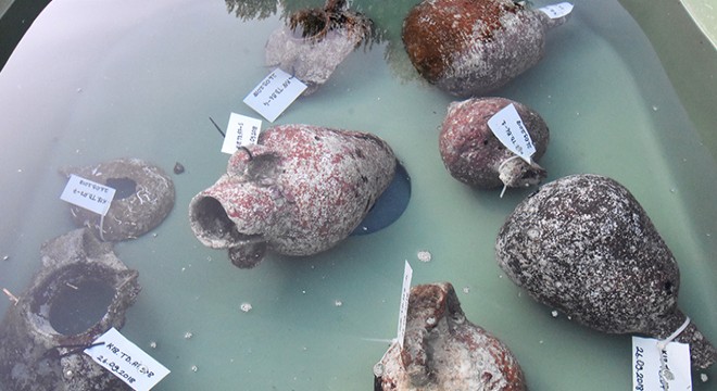 Kekova'daki su altı kurtarma kazısında çok sayıda eser çıkarıldı
