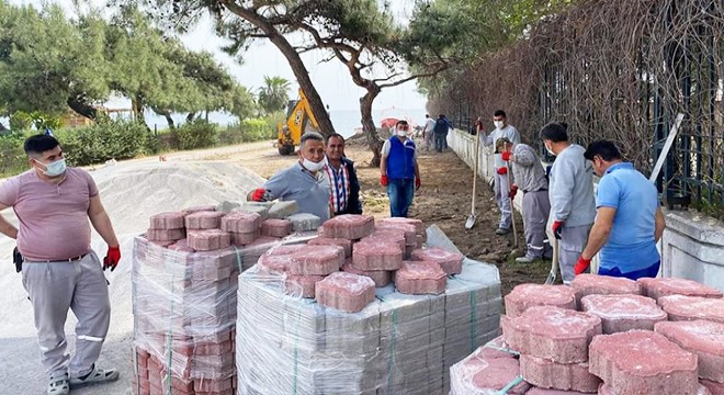 Kemer Belediyesi Beldibi'nde çalışmalarını sürdürüyor