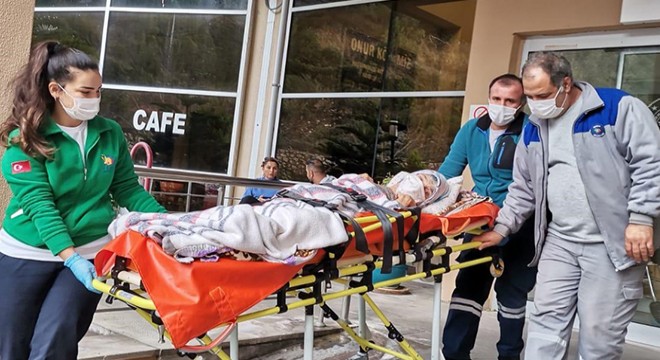 Kemer Belediyesi, yaşlı ve hastaların yanında