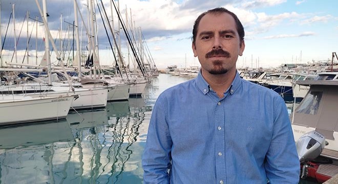 Kemer'de 345 bin turist, mavi sularda izole tatil tercih etti