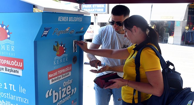 Kemer'de Hayvanları Koruma Günü'nde farkındalık etkinliği