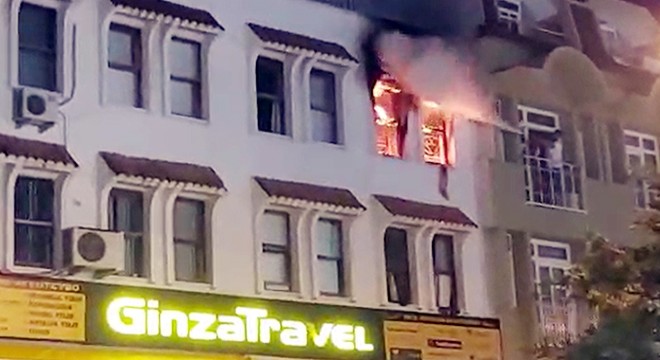 Kemer'de ev yangını