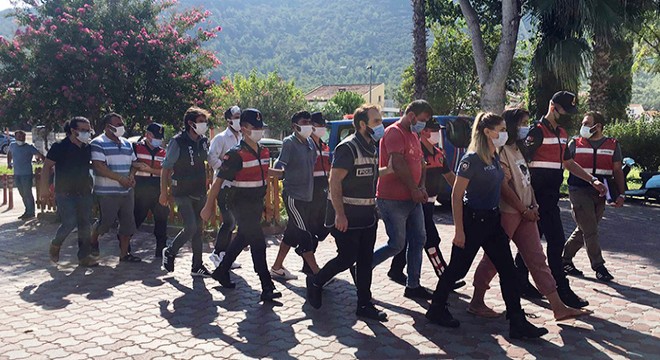 Kemer'de polis ve jandarmadan ortak operasyon