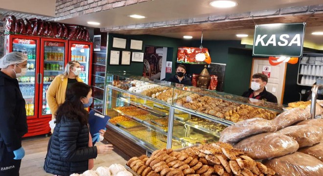 Kemer'de zabıtadan pastanelere denetim