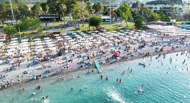 Kemer'e 2022'de nüfusunun 87 katı ziyaretçi