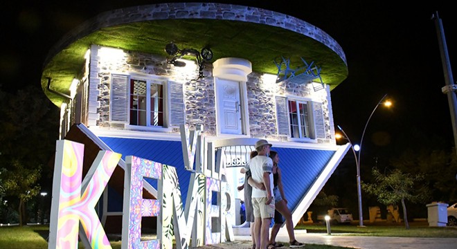 Kemer deki ters eve 29 bin ziyaretçi