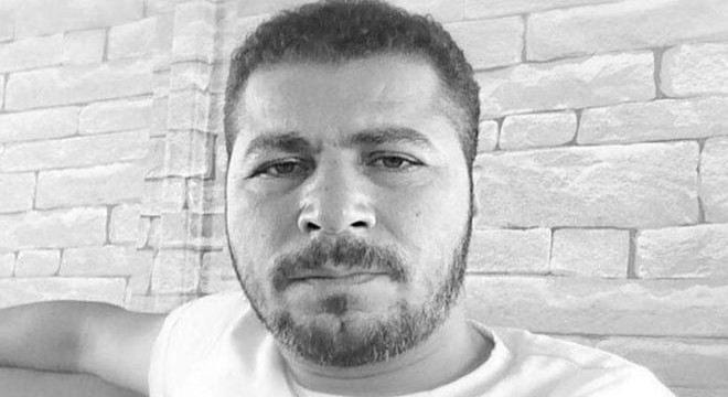 Kendini kurye olarak tanıtıp, kapıyı açanı öldürdü