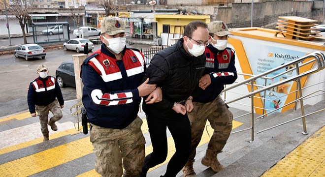 Kendisini hakim ve asker olarak tanıtan dolandırıcı yakalandı